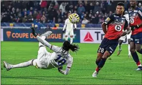  ??  ?? Bertrand Traoré a été l’un des rares Lyonnais percutants face à Lille.