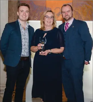  ??  ?? Adrian and Carmel Tennant of the IOAC in Tagoat are presented with their National Startup Award in the Travel and Tourism category.