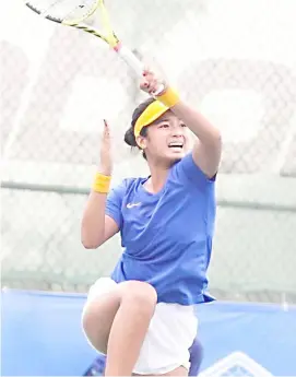  ?? PHOTOGRAPH COURTESY OF ALEX EALA ?? ALEX Eala coasts to the quarterfin­als of the W25 El Espinar/Segovia women’s singles event following a 6-4, 6-3 win over Amy Zhu of the United States.