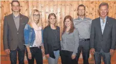  ?? FOTO: ALOIS GROSS ?? Die Geehrten beim TSV Denkingen (von links): Manuel Hafner, Christina Hafner, Tami Liebermann, Daniela Doser und Martin Schneider sowie Vorsitzend­er Peter Doser.