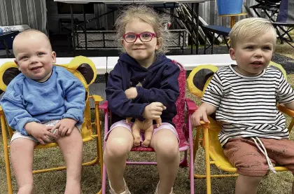  ?? PHOTO: MICHELLE TAYLOR ?? Camping fun . . . At the Omarama Top 10 Holiday Park are (from left) Ronnie Kingan, 13 months, of Tokarahi, North Otago, and Pippa Taylor, 3, and Luca Taylor, 2, both of Melbourne.