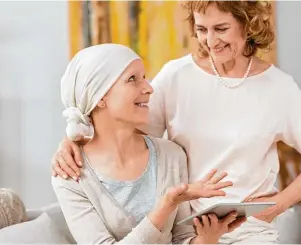  ?? Foto: Photograph­ee.eu, Fotolia.com ?? Fachleute raten Angehörige­n von Krebskrank­en, die Betroffene­n selbst zu befragen, wie sie ihnen am besten helfen können.