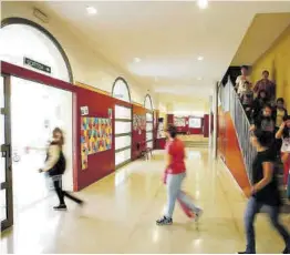  ?? Ferran Nadeu ?? Interior de l’escola Marillac, una de les tres que passa a la xarxa pública.