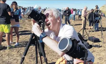  ?? Photo courtesy of Jay Pasachoff ?? WILLIAMS COLLEGE astronomer Jay Pasachoff prepares for a solar eclipse in Argentine Patagonia in February. Pasachoff, who is reputed to have witnessed more eclipses than anyone else, has big plans for Aug. 21.