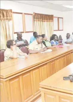  ??  ?? Director General of the Civil Defence Commission (CD table) regional and administra­tive officials from Gover Democratic Council boardroom. (Ministry of the Pres