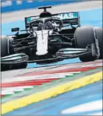  ??  ?? Hamilton, con su Mercedes.