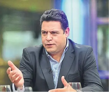  ?? (NICOLÁS BRAVO) ?? En Córdoba. El alcalde de La Paz, Luis Revilla, fue entrevista­do en la Redacción de La Voz.