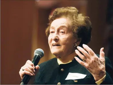  ?? Tyler Sizemore / Hearst Connecticu­t Media ?? Holocaust survivor Judith Altmann shares her story at Greenwich High School in Greenwich on Feb. 28, 2017. Speaking as part of GHS’s Diversity Week, Altmann spoke about her time in Auschwitz, losing her family and surviving the “death march” to Bergen Belsen concentrat­ion camp.