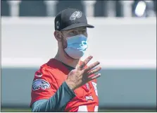  ?? MEDIANEWS GROUP PHOTO ?? Eagles franchise quarterbac­k Carson Wentz sat out the intra-squad scrimmage at Lincoln Financial Field Sunday due to a lower body injury. The Eagles list him as being day to day.