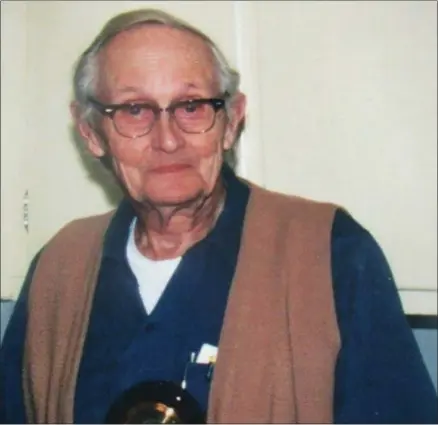  ?? PHOTO COURTESY OF FRED LANGFORD ?? Vernon Volunteer Fire Department longtime member Fred Langford was awarded a clock to celebrate his 50th anniversar­y with the department back in 2001.