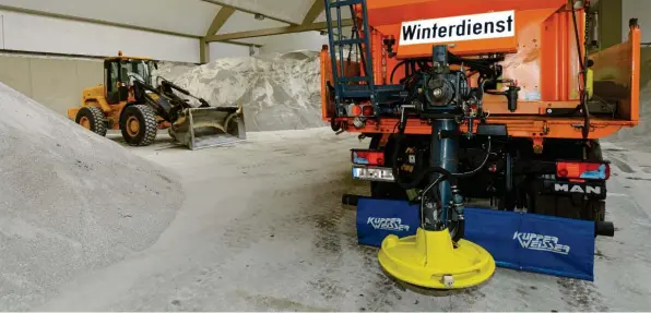  ??  ?? Die Salzlager der Stadt sind gefüllt – der Winter kann kommen.