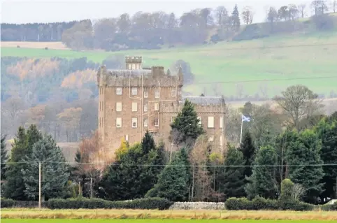  ??  ?? Escape John McAuley tried to pass himself as a dog walker after escaping from Castle Huntly prison
