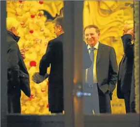 ?? SERGEI GRITS / AP ?? El ex presidente ucraniano Leonid Kuchma, el miércoles, en Minsk
