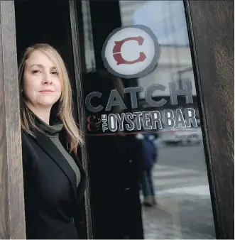  ?? PHOTOS: LEAH HENNEL ?? Meredith MacLean, director of sales at the Hyatt Regency says the Catch & Oyster Bar is closing down because downtown towers have a 31 per cent vacancy rate resulting in a drop in foot traffic.