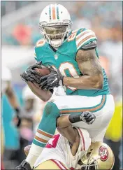  ?? ALLEN EYESTONE / THE PALM BEACH POST ?? Tight end Dion Sims, a four-year veteran, will become a free agent this week but the Dolphins are interested in retaining him.