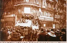  ?? Foto: Sammlung Rogg/Repro: Peter Bauer ?? Der Erste Weltkrieg endlich zu Ende, die Deutschen besiegt: Ausgelasse­ne Stimmung in Paris Ende 1918. Auch dieses Bild stammt aus einer französisc­hen Glasbilder­sammlung unbekannte­r Herkunft, die Jahrzehnte nach dem Ersten Weltkrieg in Aletshause­n entdeckt wurde.