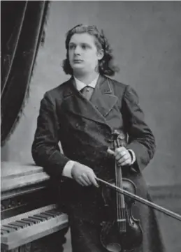  ?? © bibliothèq­ue royale de belgique ?? Eugène Ysaÿe was rond 1900 de beroemdste violist ter wereld.