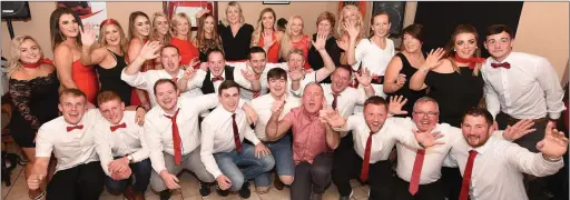  ??  ?? Left: Participan­ts ready to figure in the Dromtariff­e Strictly Come Dancing launched in the Sandpit House.Photos: John Tarrant