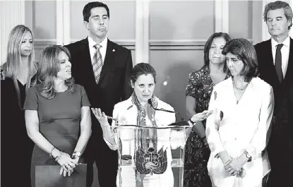  ?? MARTÍN MEJIA/AP ?? La ministra de Exteriores canadiense, Chrystia Freeland, secundada por sus pares latinoamer­icanos.