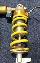  ??  ?? ABOVE: Non Ohlins spring pretending to be one!
RIGHT: Bare bones of chassis is saucy!