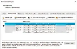  ??  ?? Blick auf die Datendatei­en der in Outlook verwendete­n Konten. Outlook bietet nur die Möglichkei­t, den Speicheror­t zu öffnen, nicht aber zu verschiebe­n.