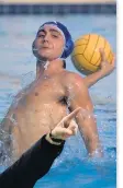  ??  ?? IT ALL POINTS TO GLORY Estiarte in his water polo days and with Guardiola