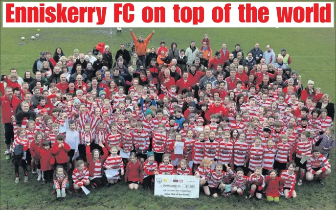  ?? PHOTOS: BARBARA FLYNN ?? The teams, parents and coaches of Enniskerry FC at the recent Press Day at the club.