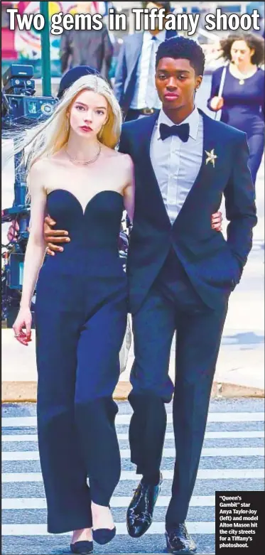  ??  ?? “Queen’s Gambit” star Anya Taylor-Joy (left) and model Alton Mason hit the city streets for a Tiffany’s photoshoot.