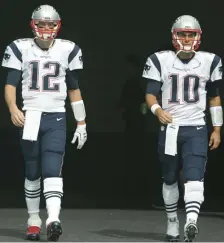  ?? AP FILE ?? APPRENTICE TO MASTER: Former Patriots backup quarterbac­k Jimmy Garoppolo, right, will finally get a shot to prove his Super Bowl chops against the Kansas City Chiefs.