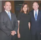  ??  ?? Alejandro Poiré, Alejandra Molina y David Petraeus.