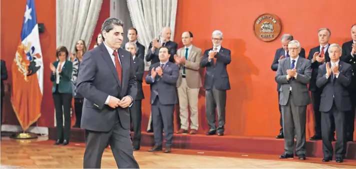  ??  ?? ► Mauricio Rojas Mullor no milita en ningún partido de Chile Vamos. Se desempeñab­a como speechwrit­er de Piñera.
