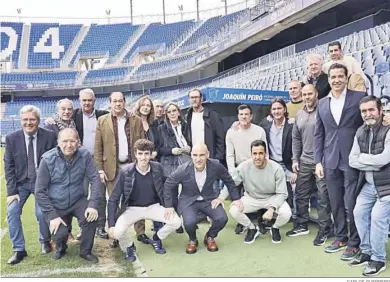  ?? CARLOS GUERRERO ?? Familia y ex compañeros de Joaquín Peiró.