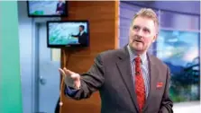  ?? STAFF FILE PHOTO ?? Chief Meteorolog­ist Paul Barys provides a weather forecast during a broadcast from the studio of the WRCB Channel 3 Eyewitness News television station in 2019.