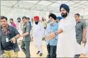  ?? HT PHOTO ?? ■
SAD leaders Bikram Singh Majithia (right) and Daljit Singh Cheema (2R) with others reviewing arrangemen­ts at Dera Baba Nanak in Gurdaspur district on Sunday.