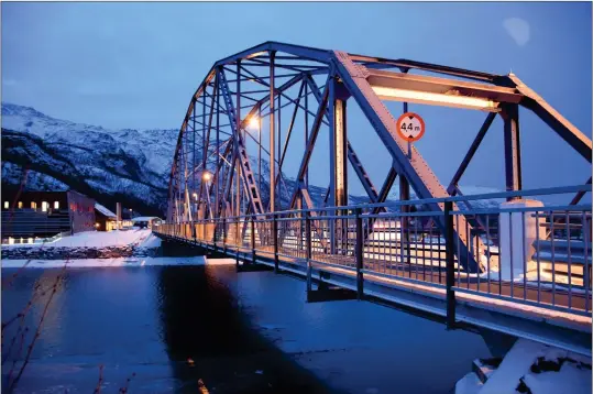  ?? FOTO: JOHANNE ELVESTAD ?? Statens vegvesen ønsker å åpne den nye brua på Storslett for trafikk høsten 2026.