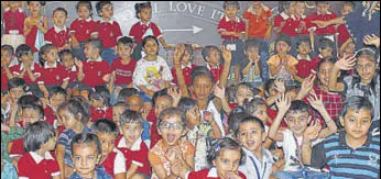  ?? HT PHOTO ?? The Punjab school education department, which started pre-primary classes in all 13,000 government primary schools two-and-a-half years ago, has enrolled 2.25 lakh children so far.