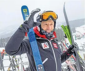  ??  ?? Hannes Reichelt startet am Samstag in seine 16. WeltcupSai­son, der Dopingverd­acht klebt noch an seinen Skischuhen.
