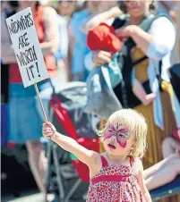  ?? CARLOS OSORIO TORONTO STAR FILE PHOTO ?? Ontario has cut funding to the College of Midwives of Ontario, which had been waiting for $705,553 in funding since April 1.