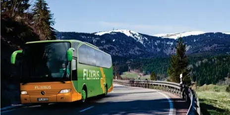  ??  ?? La compagnie de "cars Macron" annonce de nouvelles destinatio­ns et un renforceme­nt, pour la saison estivale, de ses lignes passant en Auvergne-Rhône-Alpes. Une région stratégiqu­e pour FlixBus, notamment grâce à son positionne­ment au coeur du réseau européen de l'opérateur.