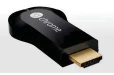  ??  ?? Elegant lässt sich der Bildschirm eines Android-Smartphone­s per Chromecast auf jeden PC-Monitor oder Fernseher mit HDMI-Anschluss übertragen. Das erste Modell gibt es bei Ebay für rund 20 Euro.