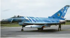  ?? Foto: M. Dittenhofe­r ?? Auch der „Bavarian Tiger“‰Eurofighte­r wird in der Luft zu sehen sein, wenn das Ge‰ schwader seinen 60. Geburtstag mit einigen Vorbeiflüg­en an Neuburg feiert. Das Flugzeug tritt zum Jubiläum in einer besonderen Folierung auf.