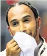  ??  ?? SLOW: Lewis Hamilton