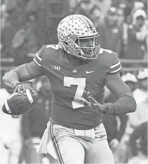  ?? GREG BARTRAM/USA TODAY SPORTS ?? Quarterbac­k Dwayne Haskins leads a Ohio State offense that averages 543.9 yards and 43.3 points per game.