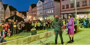  ?? Foto: Eva Chloupek ?? Am Donnerstag fand in Eichstätt eine Demo gegen Rechts statt. Auch hier kamen viele Menschen zusammen.