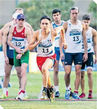  ?? ?? Emiliano Hernández lidió con algunos problemas que lo hicieron caer en las posiciones.