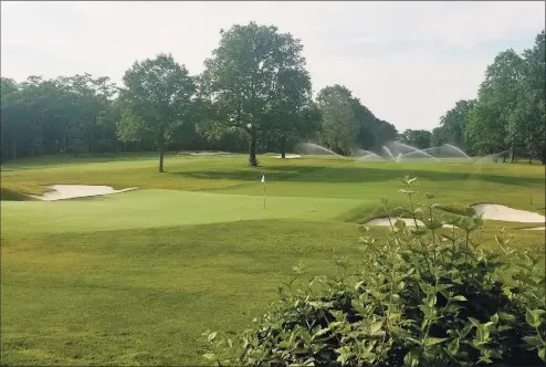  ?? Joe Morelli / Hearst Connecticu­t Media ?? The 18th hole at Brooklawn Country Club, site of the U.S. Senior Women’s Open which begins this week.