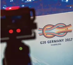  ?? Foto: Christina Sabrowsky, dpa ?? Das Medienzent­rum für den G20 Gipfel in Hamburg: Jetzt gibt es Streit um verwei gerte Akkreditie­rungen für Journalist­en.