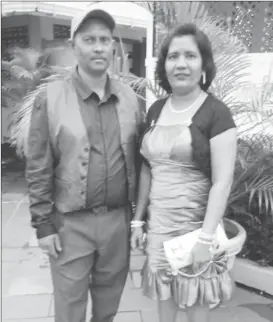  ??  ?? The injured Goberdhan Mahabir and his wife, Haimwantie Mahabir.