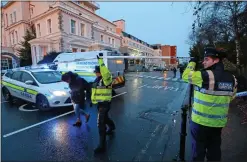  ??  ?? feUD: The scene of a shooting at the Regency Hotel in February