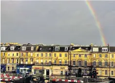  ?? ?? HISTORIC VIEWS: Edinburgh’s charming Victoria Street,